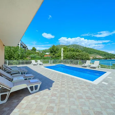 Vila Sedmo Nebo Marina